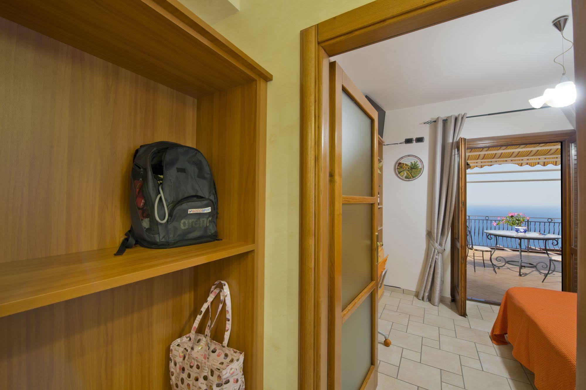 La Mela Blu Bed and Breakfast Furore Εξωτερικό φωτογραφία